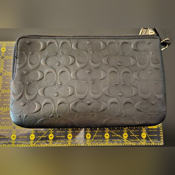 F87934 Coach Double Zip Wallet In Signature Black Leather - Picture 13 of 14